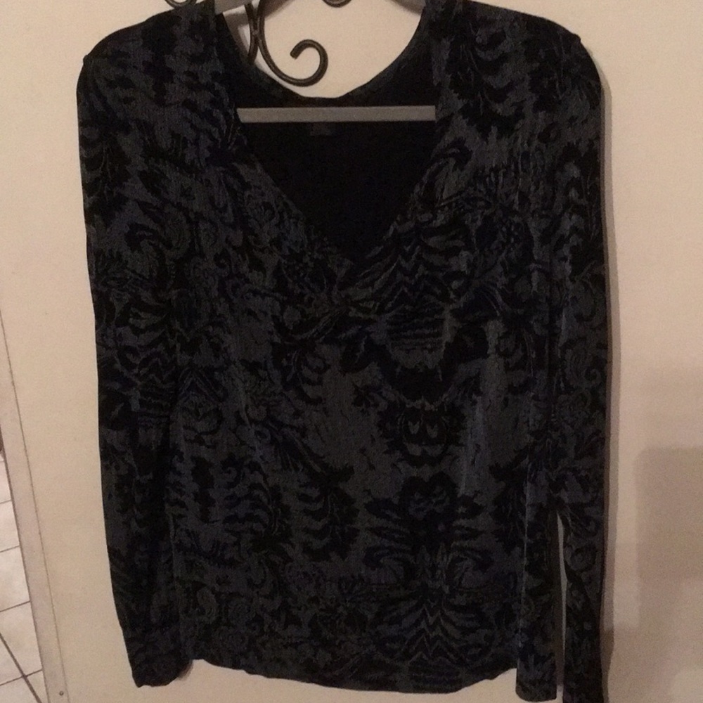 Long sleeves women’s blouse black silky size XL
